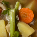 Resepi Sup Sayur Campur Ala Kedai Tomyam, Rasa Masam & Pedas Memang Terliur!