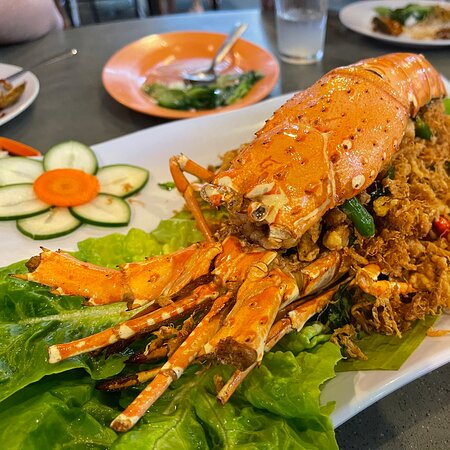 Restoran-Seafood-Di-Langkawi-Yang-Patut-Anda-Tahu