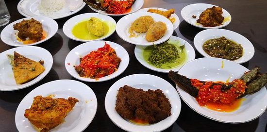 5 Restoran Nasi Padang Yang Famous Dengan Pelbagai Jenis Lauk Di KL
