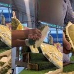 ‘Melawan Hukum Buka Durian’ – Netizen Stress Tengok Cara Peniaga Di Thailand Kupas Durian
