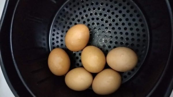 buat telur separuh masak