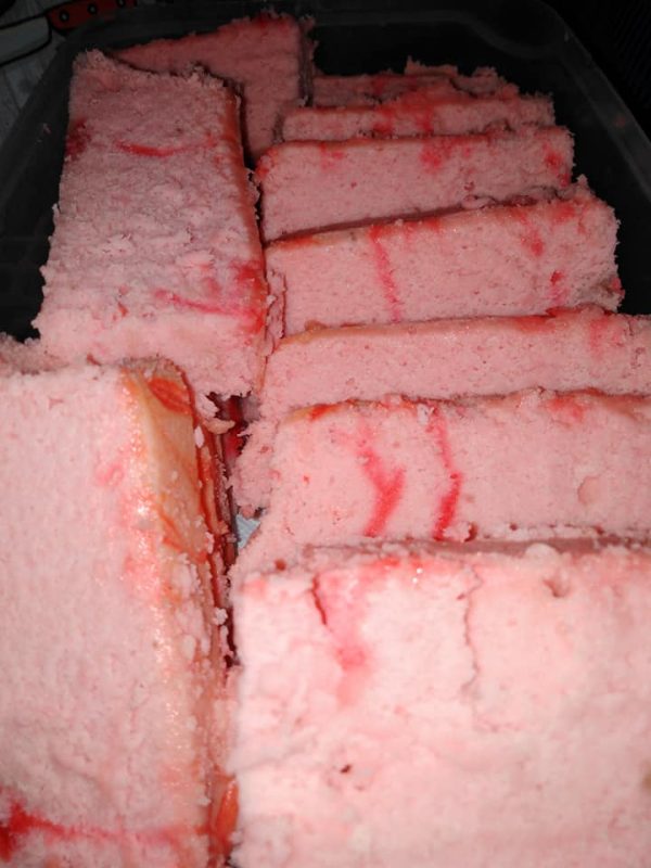 kek yogurt cheese strawberry