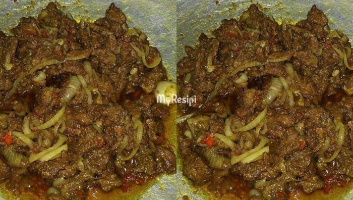 daging goreng cili api