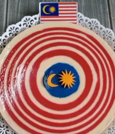Puding Merdeka Bentuk Jalur Gemilang, Guna Resipi Ini Pasti Menjadi!