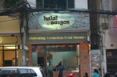 tempat makan halal