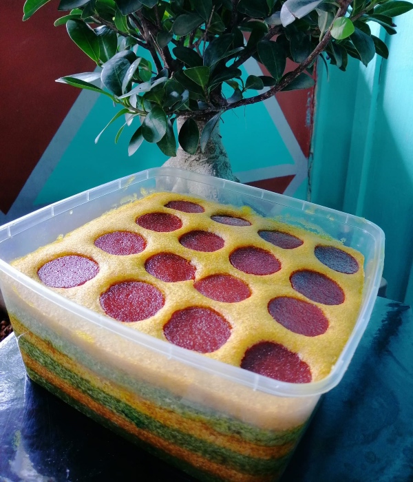 kek lapis asam manis