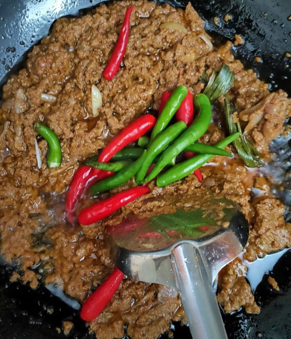 telur masak kurma