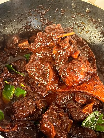 kambing masak hitam