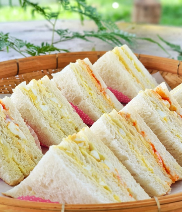 sandwich telur rebus