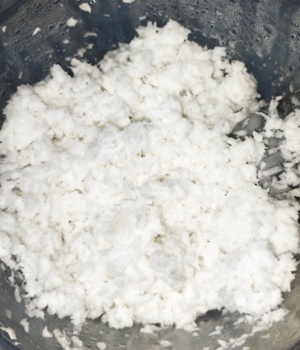 kelapa parut kering