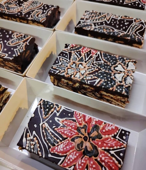 kek batik khairul aming