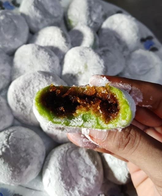 kuih tepung gomak