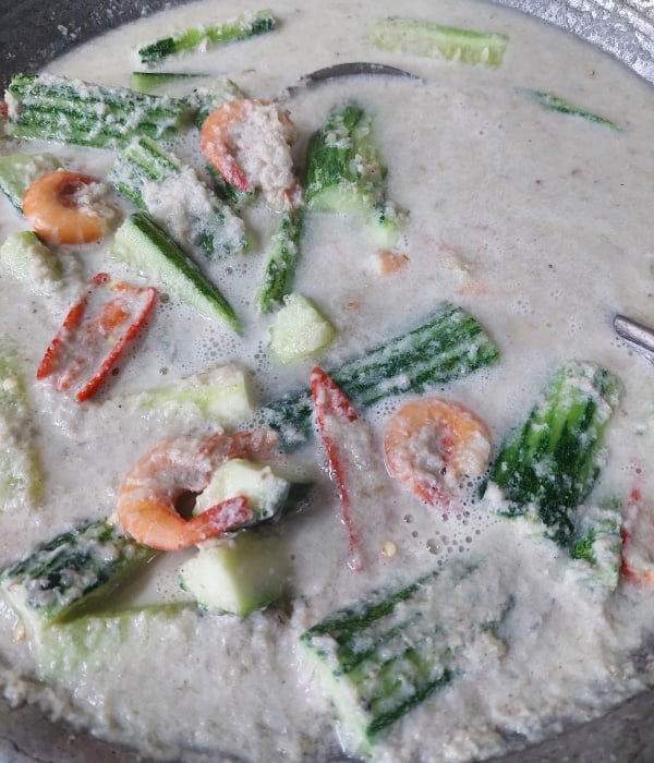 timun masak lemak putih
