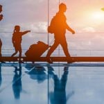 5 Tip Rahsia & Makanan Mesra Flight Untuk Anak Kekal Tenang Dalam Kapal Terbang