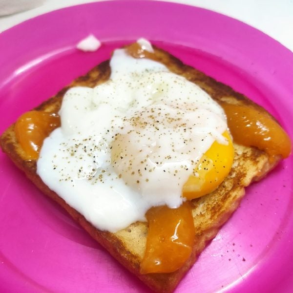 telur goyang