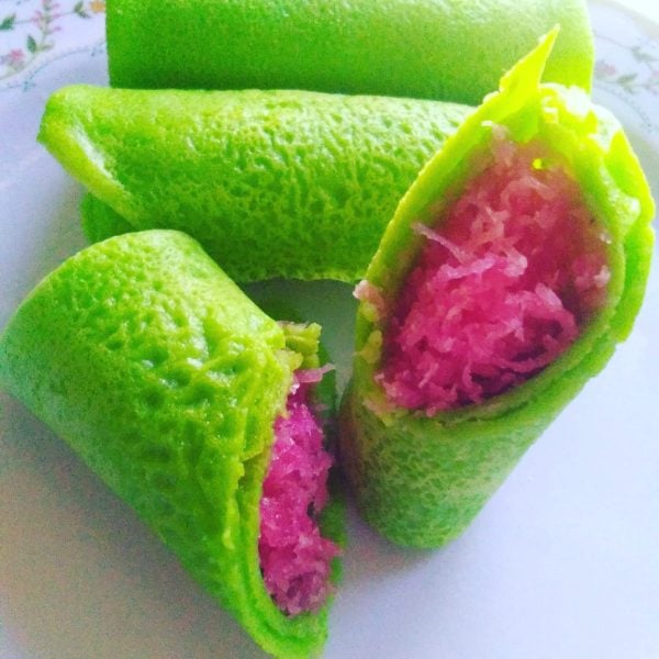 kuih ketayap inti pink