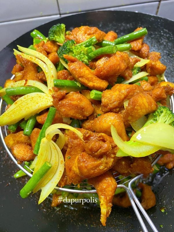 ayam goreng kari berempah