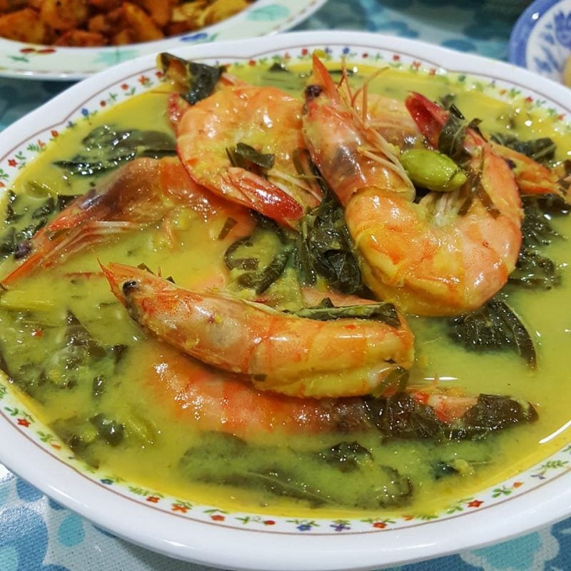 pucuk ubi masak lemak