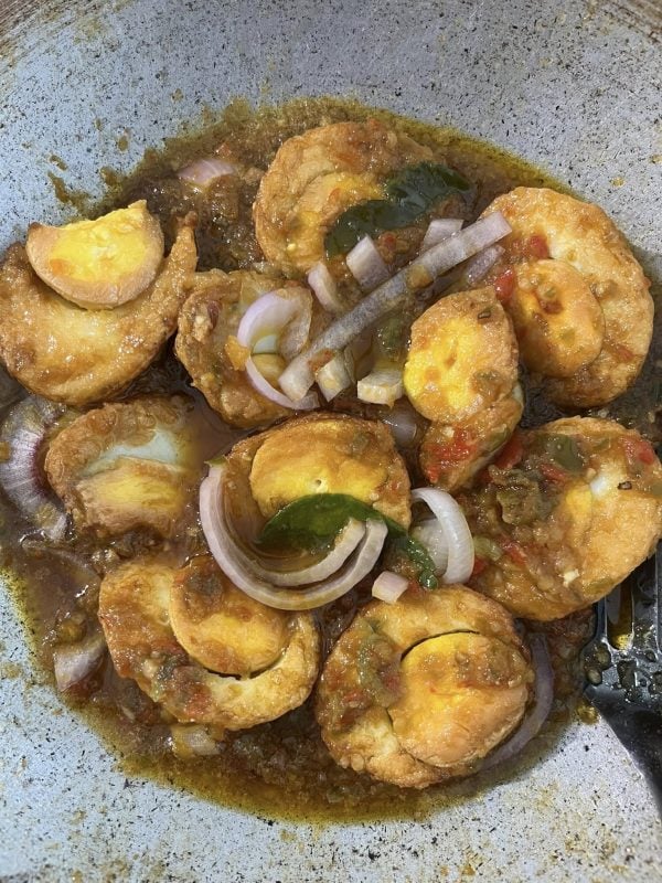 telur rebus sambal balado