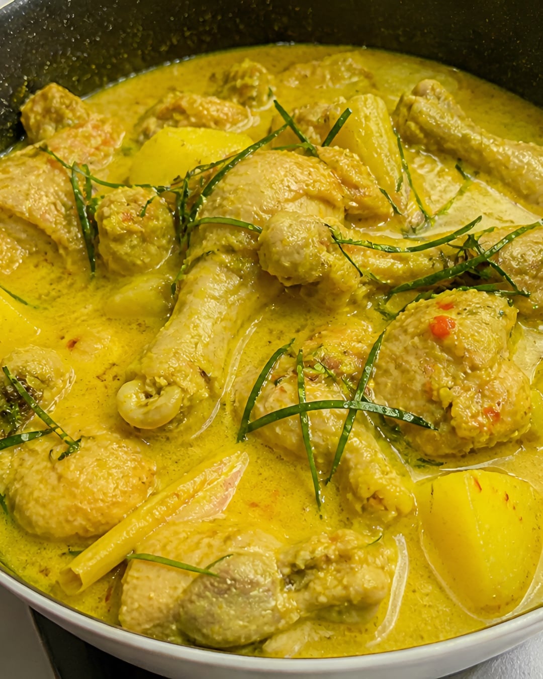 ayam lemak cili api