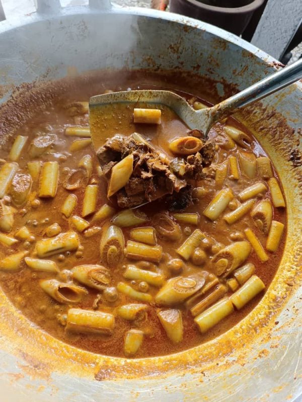 gulai daging batang pisang