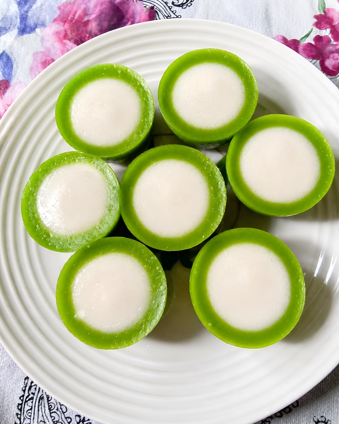nona manis pandan