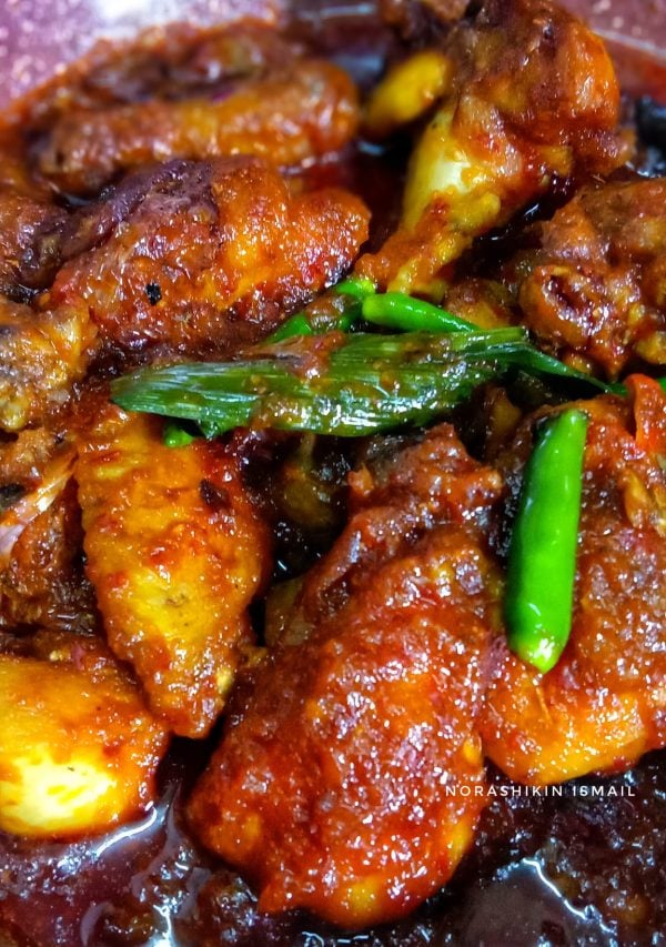 ayam sambal bawang