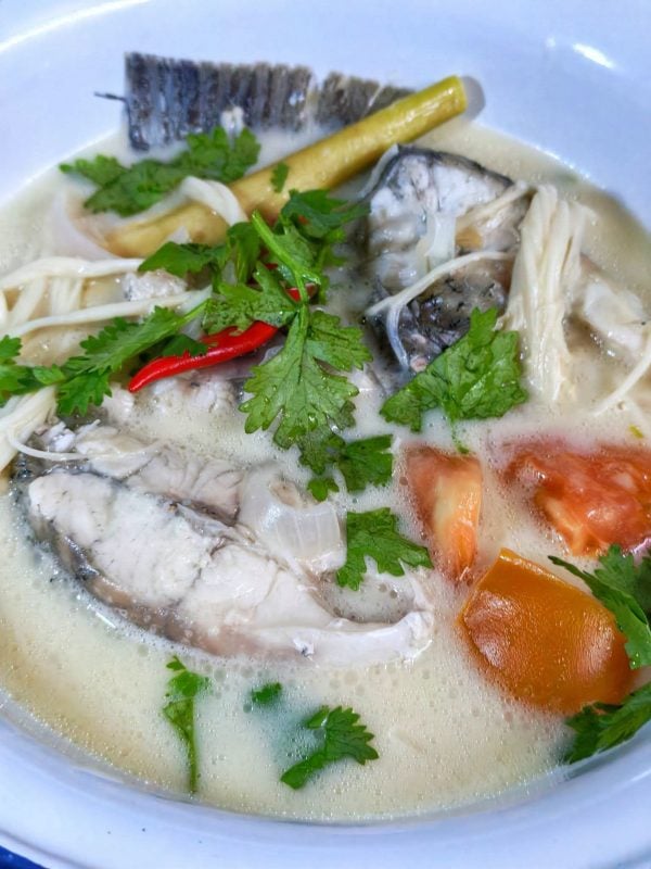 sup ikan tom kha