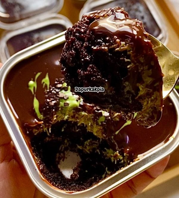 kek coklat kunafa