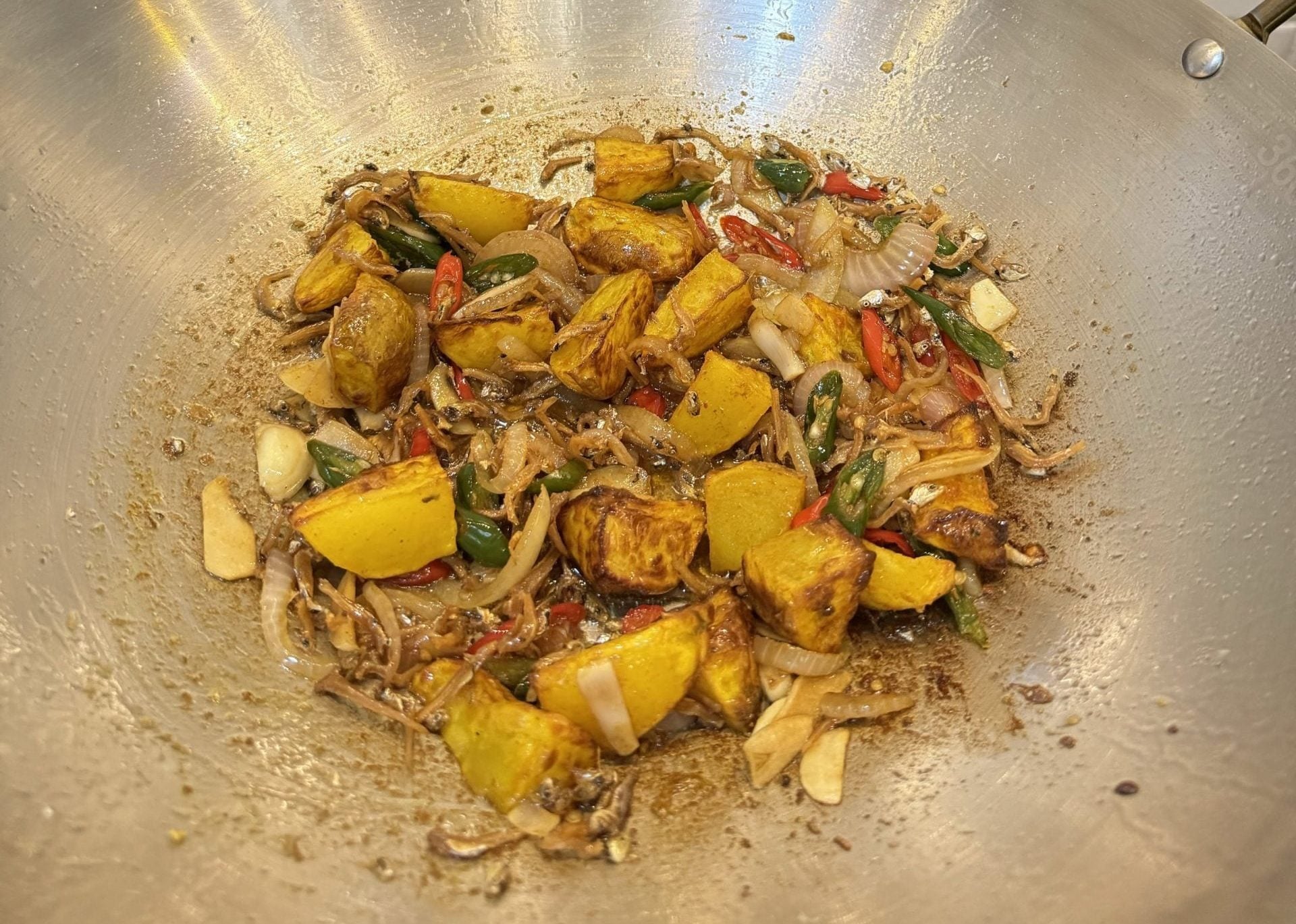 kentang ikan bilis goreng
