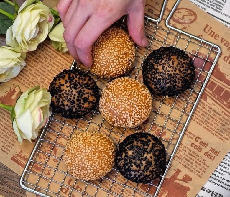 kuih bebola bijan
