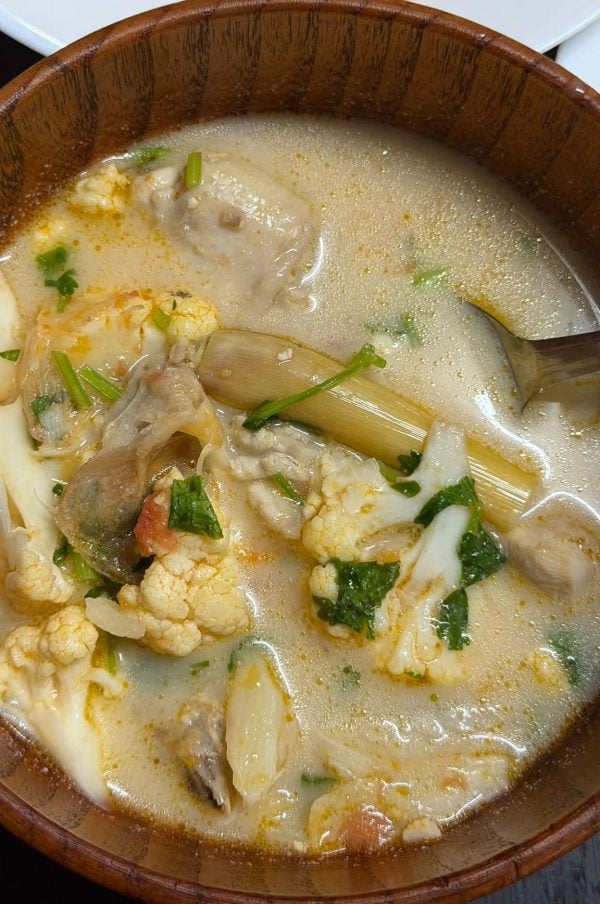 tomyam putih